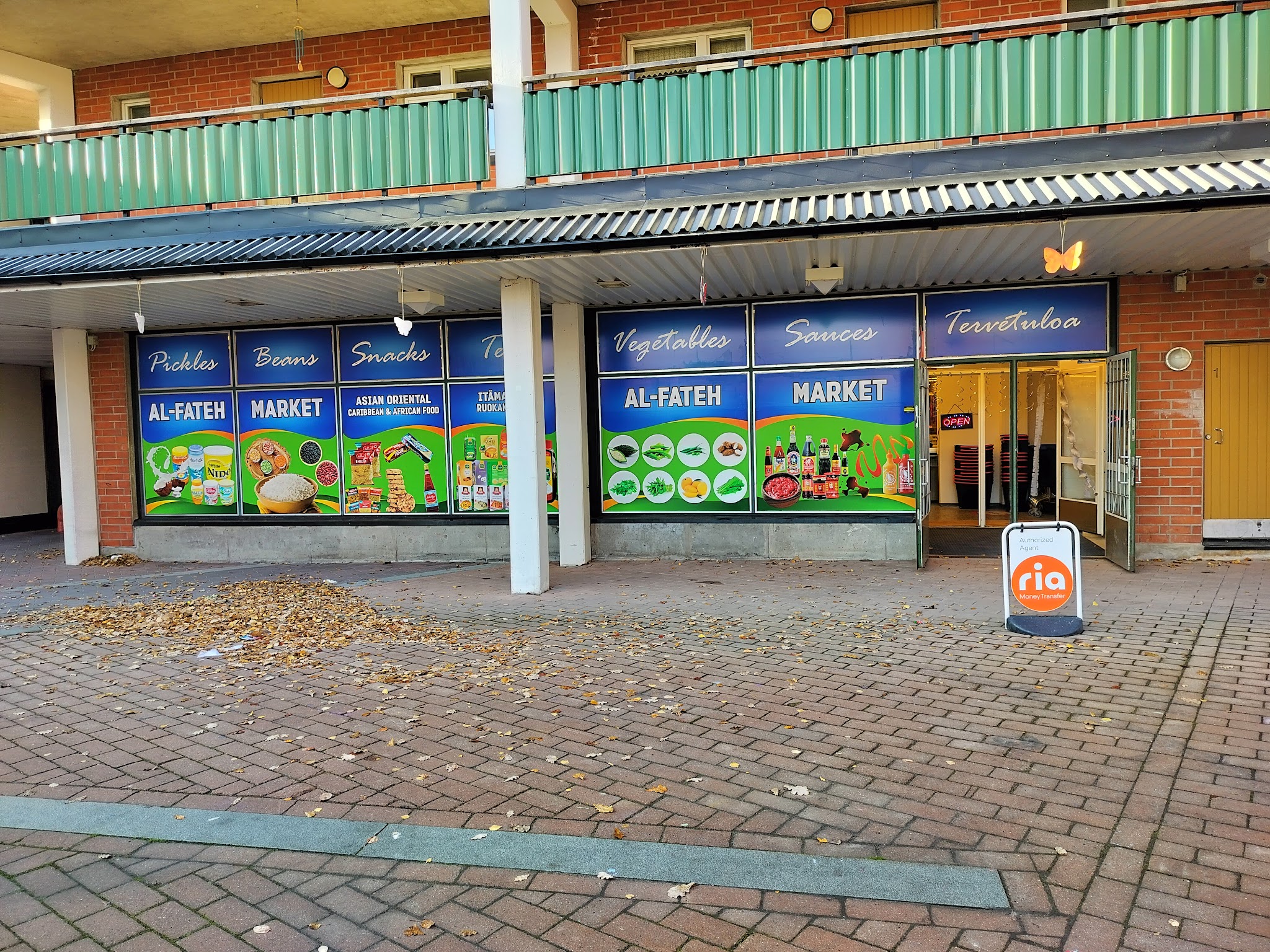 Al-Fateh Market storefront on Puustellintie.